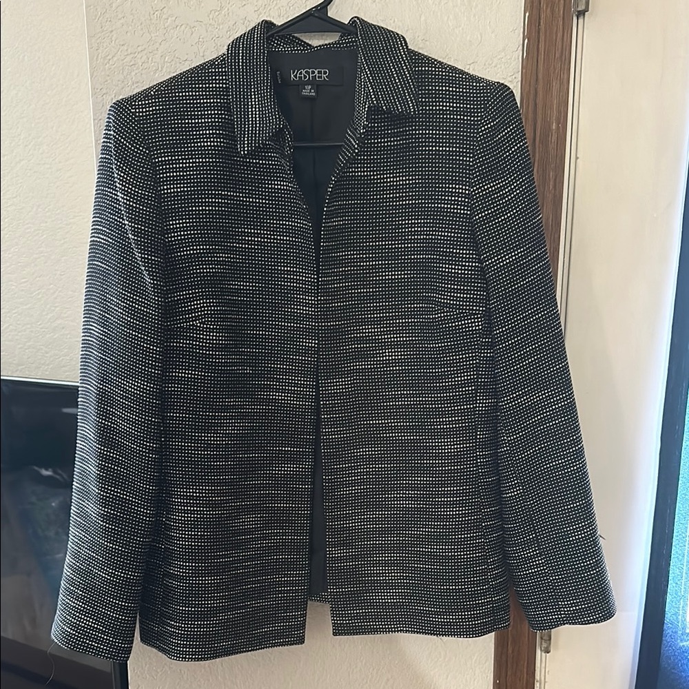 Kasper Women's Black and White Jacket